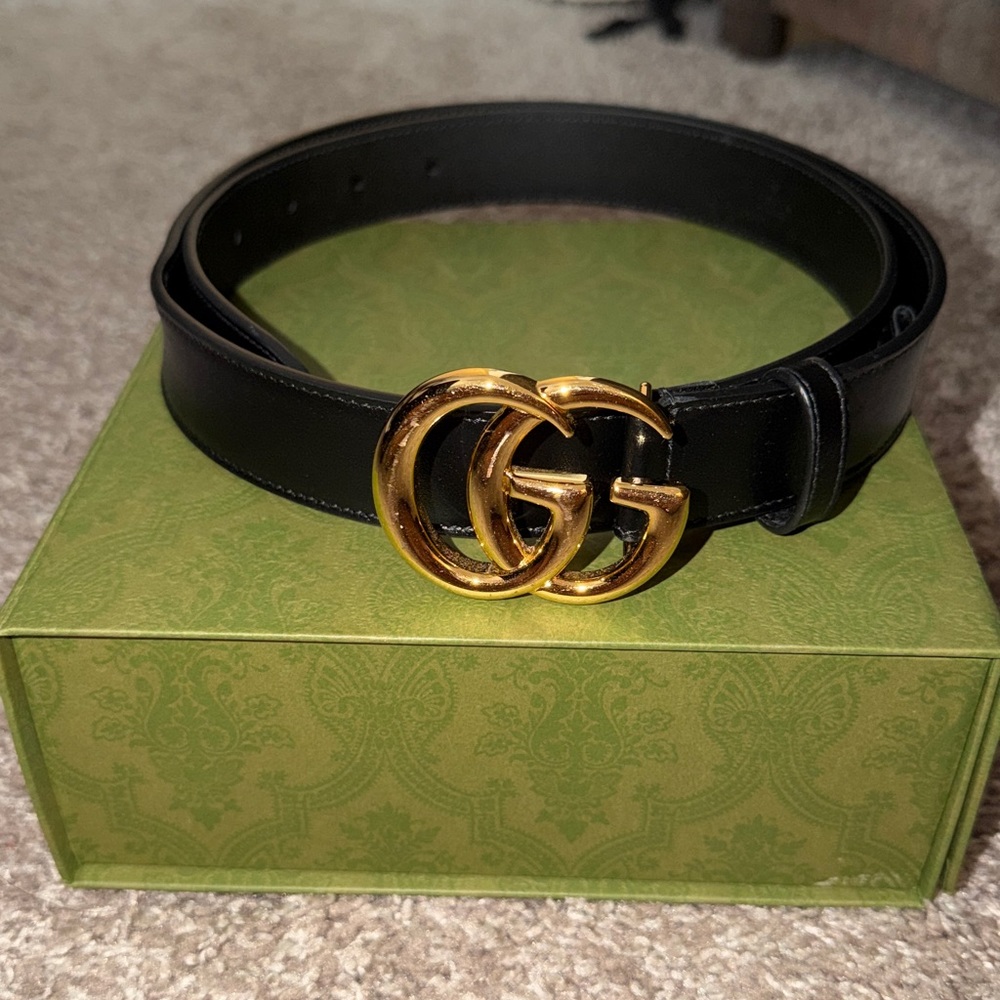 Gucci Black Leather Belt with Gold GG Emblem
